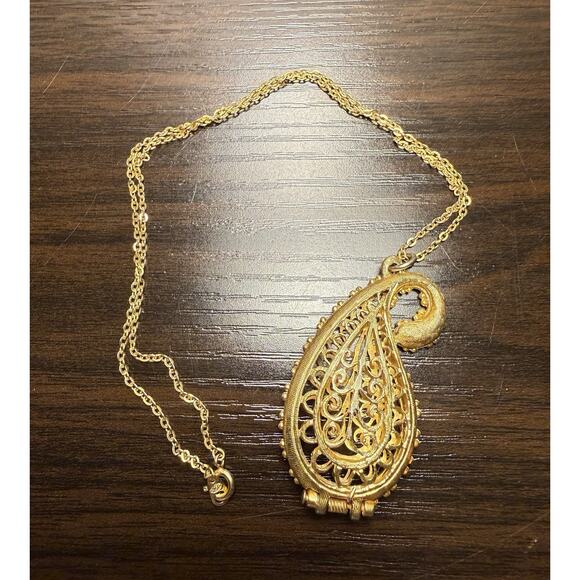 Vtg 70's Gold PAISLEY Filigree Viviane Woodard Pendant Perfume Locket Necklace! - Picture 1 of 5